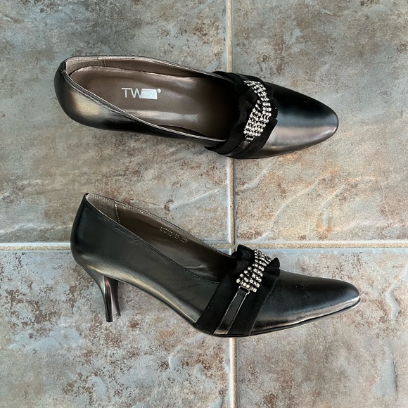 Black Kitten Heels - Picture 2 of 5